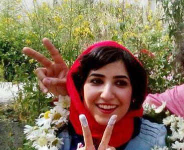 آتنا فرقدانی از  زندان اوین آزاد شد