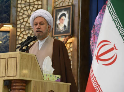 امام جمعه شیراز: امت‌سازی جهانی اسلام در حال شکل‌گیری است