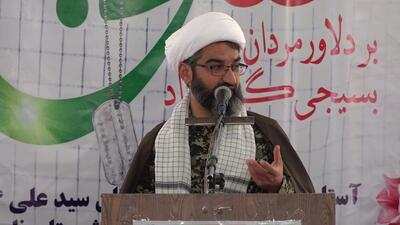 امام جمعه نائین:موانع سرمایه‌گذاری در کشور برطرف شود