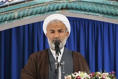 امام جمعه دشتستان: مسئولان جلوی ابتذال فرهنگی را بگیرند