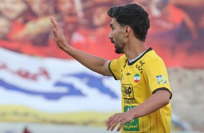 ​رضا شکاری: امیدوارم فصل آینده سپاهان، پرسپولیس و استقلال در کورس قهرمانی باشند - پارس فوتبال