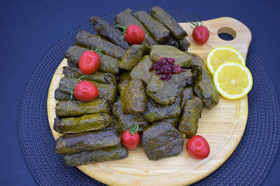 دلمه برگ مو؛ شاهکار آشپزی بهاری با طعمی به یاد ماندنی - سبک ایده آل