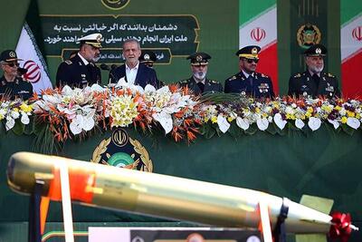 با وجود ارتش با قدرت گفت‌وگو می‌کنیم | سیاست روز