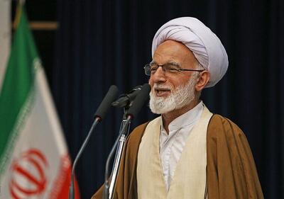 امام جمعه اراک: ارتش جمهوری اسلامی جزئی از ملت است
