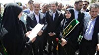انتخاب وزیر راه و شهرسازی به عنوان خادم یار افتخاری شهدا