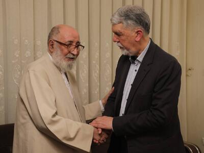 دیدار سید عباس صالحی با آیت‌الله کاظمی اردبیلی