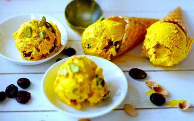 طرز تهیه بستنی سنتی مجلسی/ یک دسر خاص برای روزهای گرم!