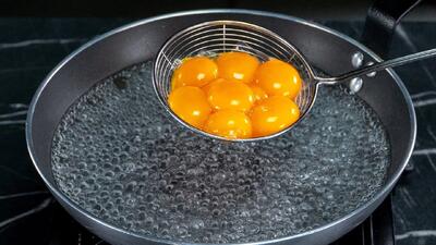 تخم مرغ را در آب بریزید / طرز تهیه نان اسنک با تخم مرغ و آب