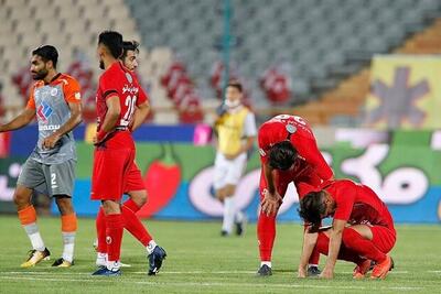 جریمه  بازیکنان و کادر فنی پرسپولیس - اکونیوز