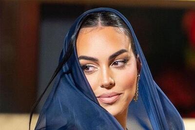 جورجینا باحجاب در مسجد! + عکس