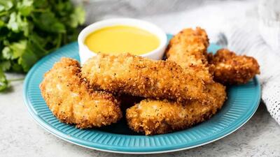 طرز تهیه سیب‌ زمینی استریپس؛ فست فودی خوشمزه و ترد در خانه