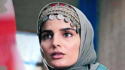 خبر روز | چهره دیدنی و جذاب غزاله اکرمی و محسن افشانى در مراسم خصوصی | گلی شی