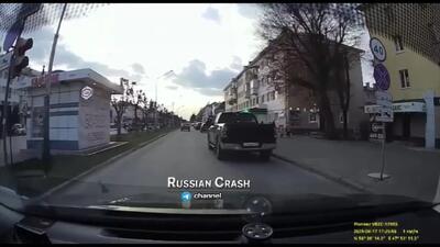 فیلم / تصادف راننده نیسان با پسربچه در گذرگاه عابر پیاده
