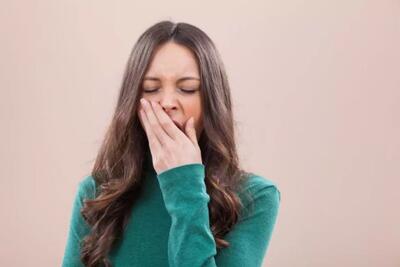 خطرات باور نکردنی خمیازه کشیدن بر زندگی و سلامت - سبک ایده آل