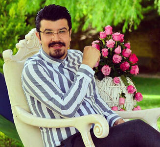 اجرای زیبا آهنگ « قرارمون یادت نره دیر نکنی منتظرم» منصور توسط پیمان طالبی مجری تلویزیون در یک مراسم + فیلم