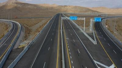 اتصال اصفهان به سمنان از محور آران و بیدگل - گرمسار