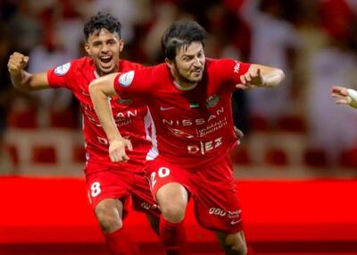 وضعیت وخیم گلزن شباب الاهلی؛ سردار آزمون به بیمارستان منتقل شد