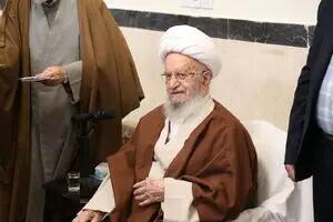 آیت الله مکارم شیرازی: اخیرا برخی از طلاب به دلیل تشکیل صندوق های قرض الحسنه ورشکست شده‌اند