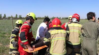 مصدومان حادثه سقوط هواپیما در قزوین به بیمارستان منتقل شدند