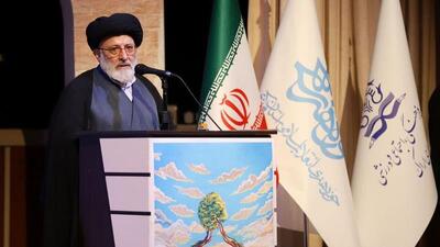 انقلاب اسلامی جلوه‌ای از شعائر دینی و استمرار مسیر انبیای الهی است