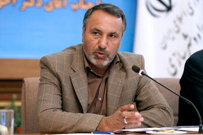 واگذاری امور به بخش خصوصی، تنها راه نجات کشور است