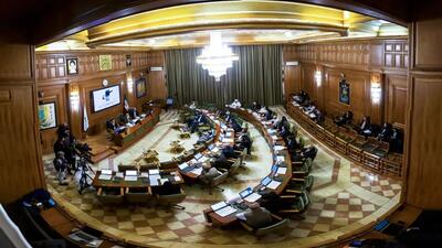 انتقاد تند نرجس سلیمانی در صحن شورا: پست‌های مدیریتی شهرداری مانند غنائم جنگی تقسیم شده‌اند/ وقت آن است شایستگی جای رفاقت را بگیرد