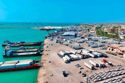ازبکستانی‌ها از بندرشهید رجایی بازدید کردند