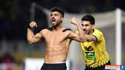 کلیپ ؛ رقص عجیب میلاد زکی پور پس از برد سپاهان مقابل پرسپولیس