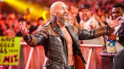 اخبار WWE | تغییری بزرگ پیش از نبردی بزرگ: چمپا ریش خود را تراشید + عکس - پارس فوتبال