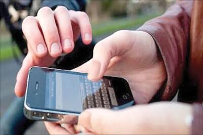قاپیدن گوشی دختر جوان در روز روشن پایتخت + فیلم