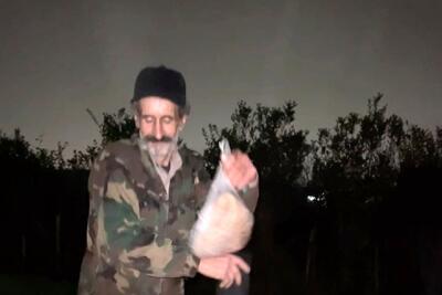 آواز شاد؛ پیرمرد جنگلبان تو شب برفی نون به دست چه رقصی میکنه ترس مرس حالیش نیست