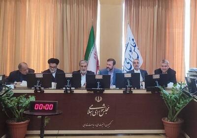 رفع تحریم‌ها باید منجر به انتفاع اقتصادی ملت شود / غنی‌سازی خط قرمز مذاکرات است