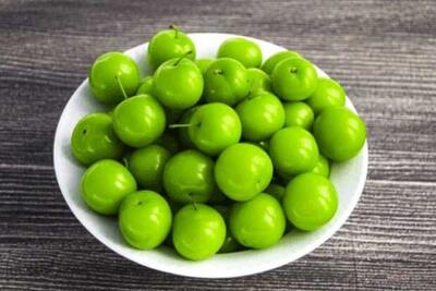 گوجه سبز بخوریم یا نخوریم؟ مضرات عجیب گوجه سبز و آلوچه برای بدن که از آن بی خبرید اندیشه معاصر