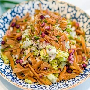 طرز تهیه سالاد شاورما؛ پیش‌غذای شیک و خوشمزه