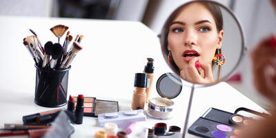 آموزش میکاپ ساده و جذاب برای کسانی که فرصت آرایش کردن ندارند - چی بپوشم