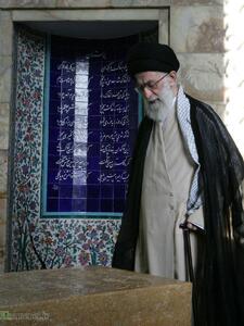 عکس/ حضور رهبر انقلاب در سعدیه شیراز ۱۷ سال پیش | اقتصاد24