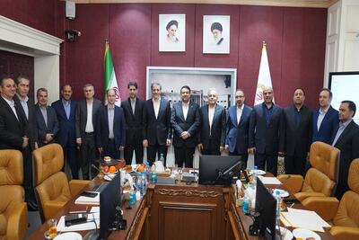 مدیر عامل بانک ملی ایران تاکید کرد: نقش کلیدی مدیریت ارز در پیشرفت اقتصادی کشور