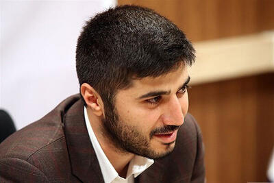 بشیر بی‌آزار: باید از ایرانیِ پایبند به ارزش‌ها در خارج از کشور حمایت کرد