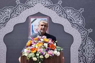 اسلامی: بخش مهمی از شهرت دکتر اعتماد دفاع همه جانبه از حق هسته‌ای ایران است
