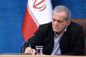 تصاویر دیده نشده از چهره محسن رضایی در جلسه سران قوا