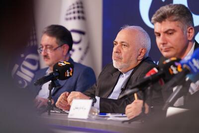 ظریف: برخی در داخل کشورها چشمشان به دهان افرادی مثل دوگین است/مشکل اصلی ما در مورد روسیه عدم شناخت این کشور است
