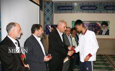 ۲۲ زندانی جرایم غیر عمد استان ایلام با کمک خیرین و اعطای ارفاقات قانونی آزاد شدند