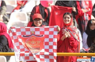 دختر نوجوان طرفدار پرسپولیس : به سپاهان باختیم چون گندوز خیلی بد بازی کرد