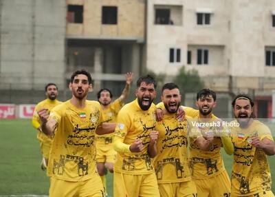 لیگ یک: فجر آماده جشن قهرمانی - پارس فوتبال