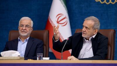 تشریح برنامه‌های دولت برای تحقق شعار سال با تاکید بر توسعه متوازن استان‌ها