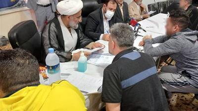 بررسی درخواست های ۴۳۲ زندانی ندامتگاه قزلحصار / ۱۱۴ نفر آزاد شدند