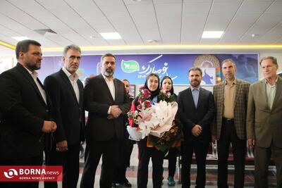 کسب دو مدال جهانی تنیس‌روی‌میز توسط بانوی کرمانشاهی/ مراسم استقبال از «وانیا یاوری» برگزار شد+گزارش تصویری