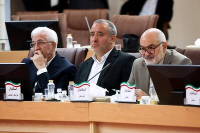 استاندار خوزستان: بحران ریزگردها و کم‌آبی نیازمند همکاری منطقه‌ای و بین‌دستگاهی است / نفس خوزستانی ها به شماره افتاده است