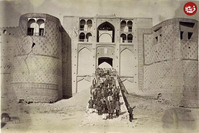 عکس/ نمایی دیده نشده از قلعه نهاوند ۱۳۵ سال پیش قبل از تخریب | اقتصاد24