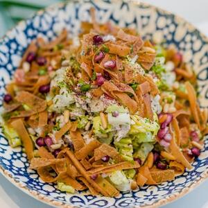 طرز تهیه سالاد شاورما؛ سالاد شیک و مجلسی | اقتصاد24